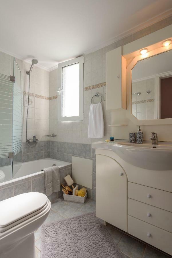 Full View In A Luxury House Villa Kalamaki  Esterno foto